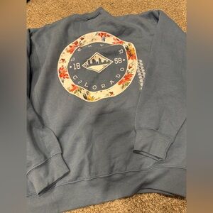 Women's Denver Colorado Skyline Crew Neck Sweatshirt NWT Small - Periwinkle